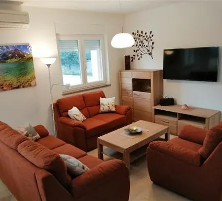 Holiday home Holiday Vesna