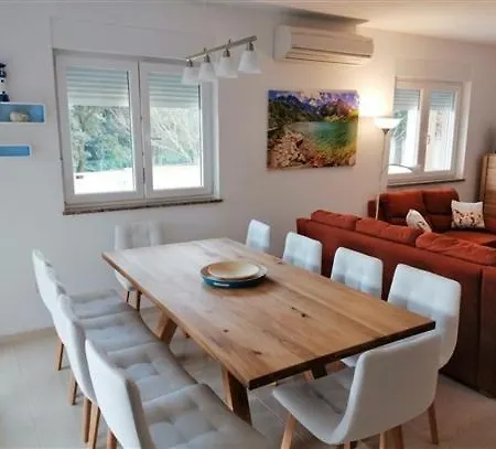 Holiday home Holiday Vesna *